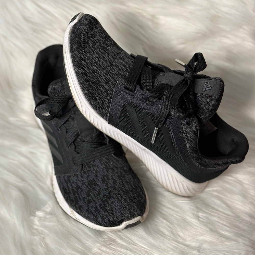 EUC Adidas Edge Lux Sneakers 🖤
